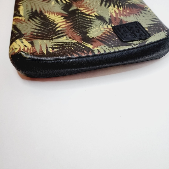 Hawaii's Finest Crossbody Fern Leaf HIFI Green Brown - Picture 8 of 11